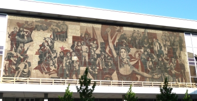 GDR mural on city Kulturpalast